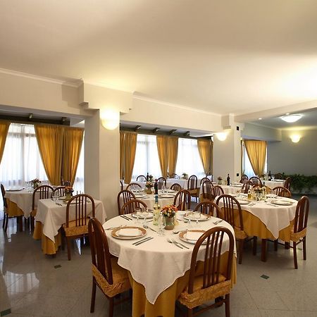 Albergo Terme Santamaria คาสเตลฟอร์เต ภายนอก รูปภาพ