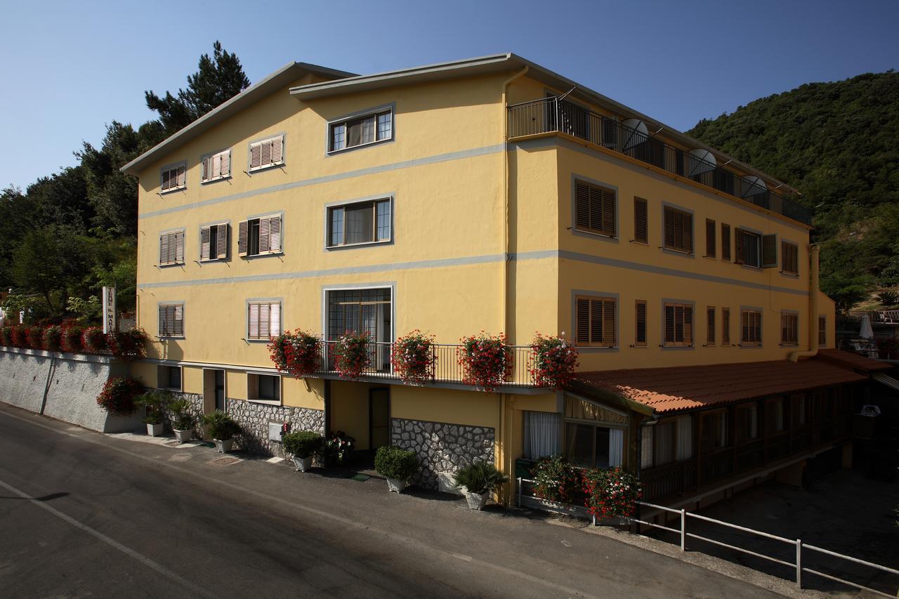 Albergo Terme Santamaria คาสเตลฟอร์เต ภายนอก รูปภาพ