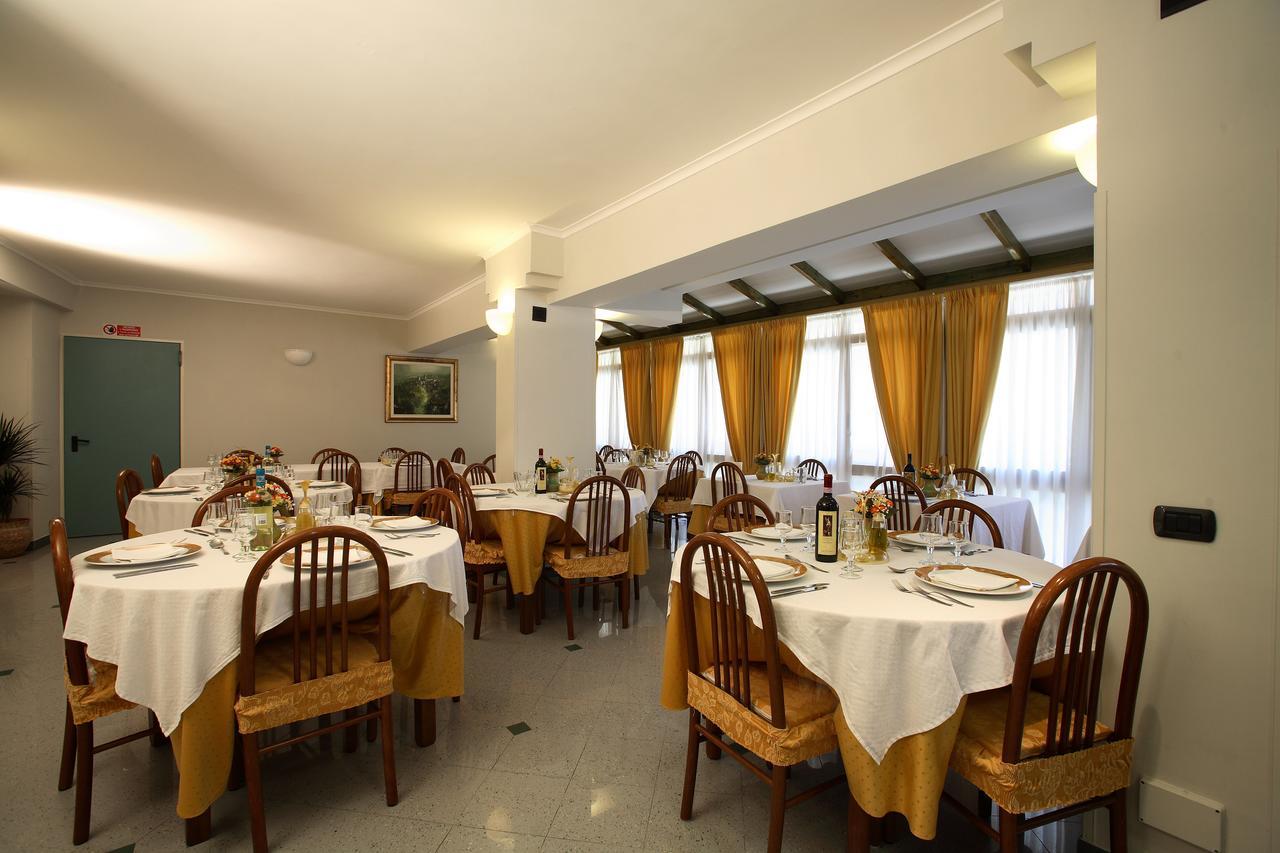 Albergo Terme Santamaria คาสเตลฟอร์เต ภายนอก รูปภาพ