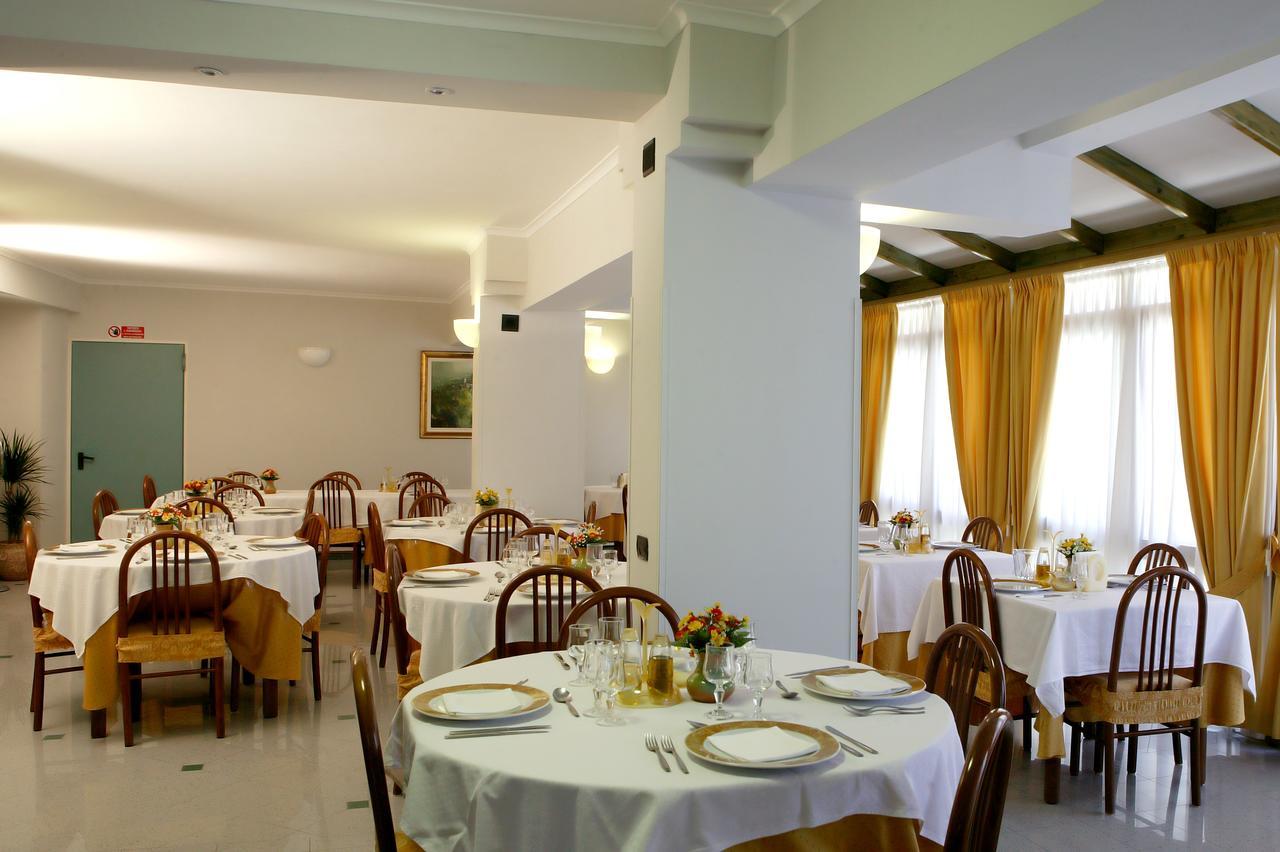 Albergo Terme Santamaria คาสเตลฟอร์เต ภายนอก รูปภาพ