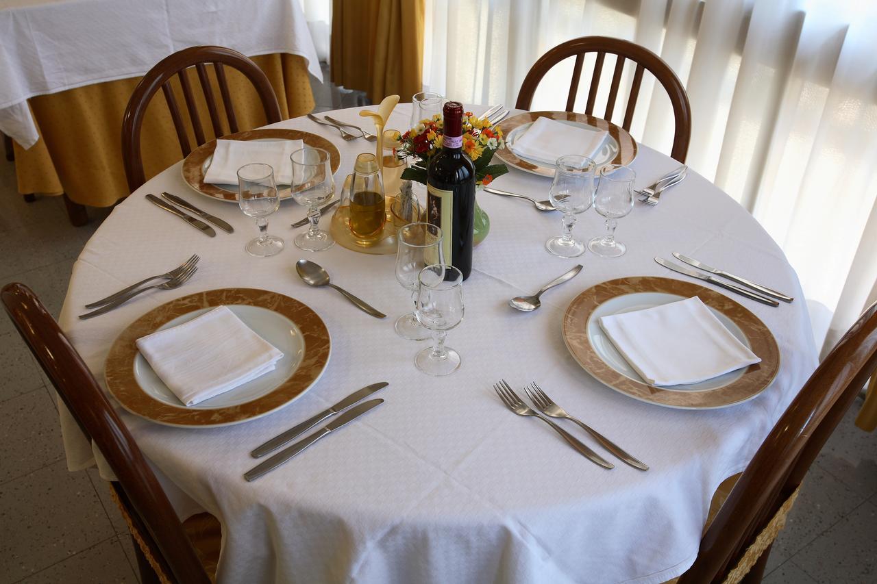 Albergo Terme Santamaria คาสเตลฟอร์เต ภายนอก รูปภาพ