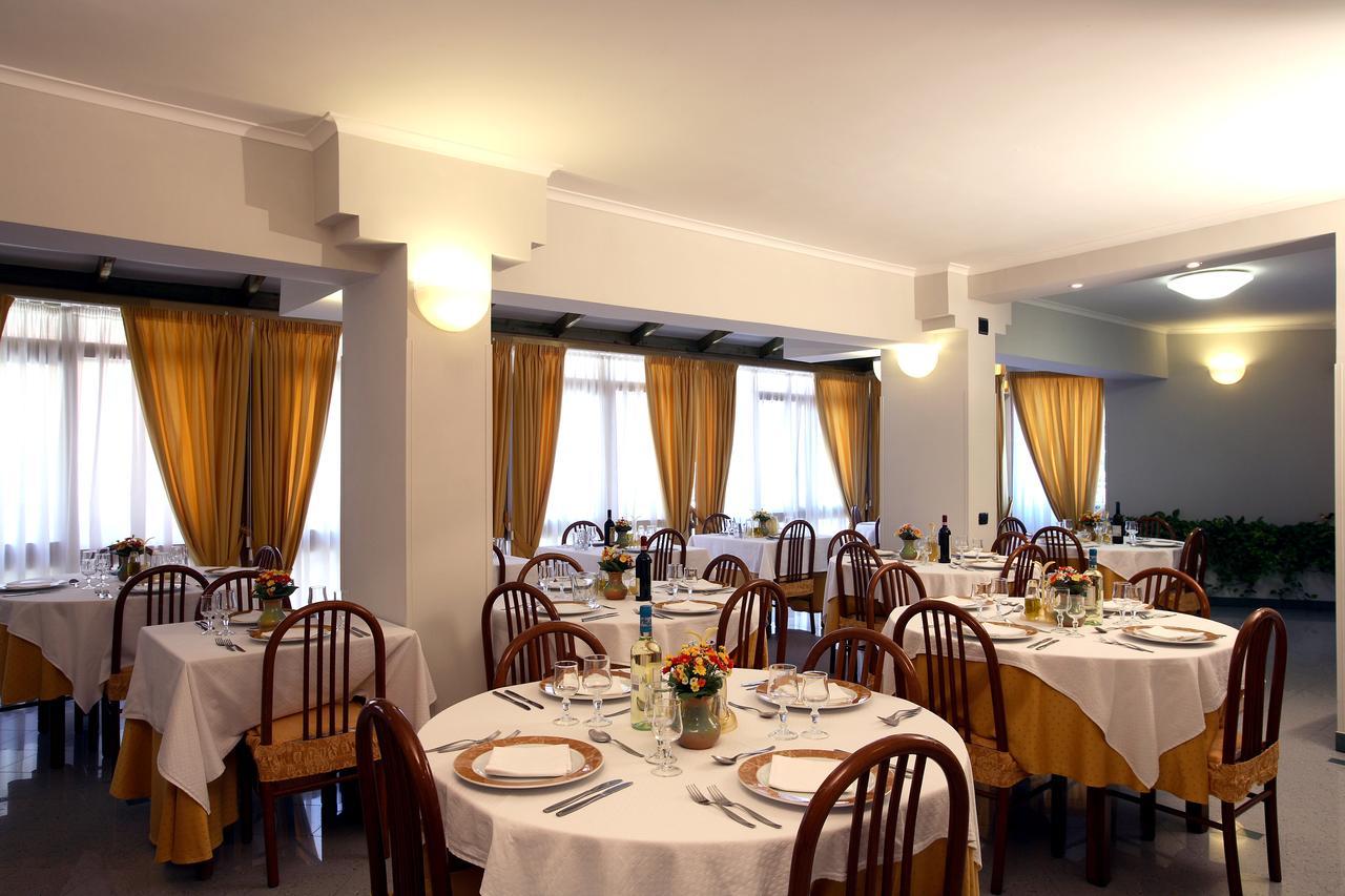 Albergo Terme Santamaria คาสเตลฟอร์เต ภายนอก รูปภาพ
